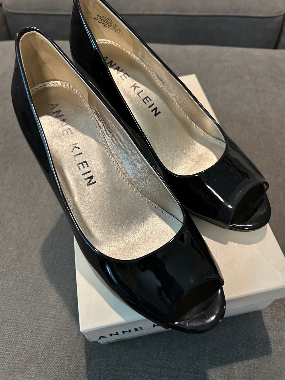 Anne Klein AK7Megan patent leather peep toe pump—black